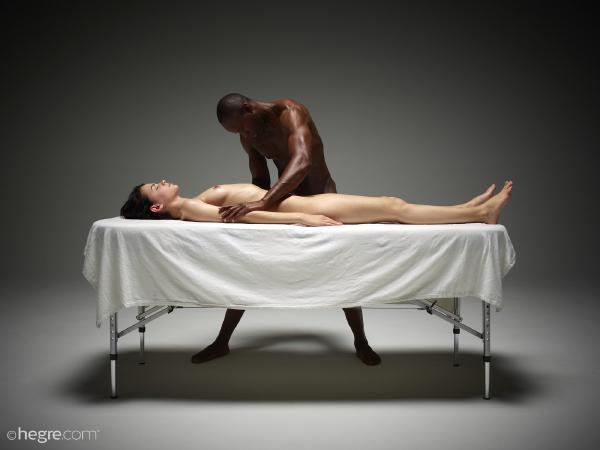 Massaggio sessuale di Ariel e Mike #34